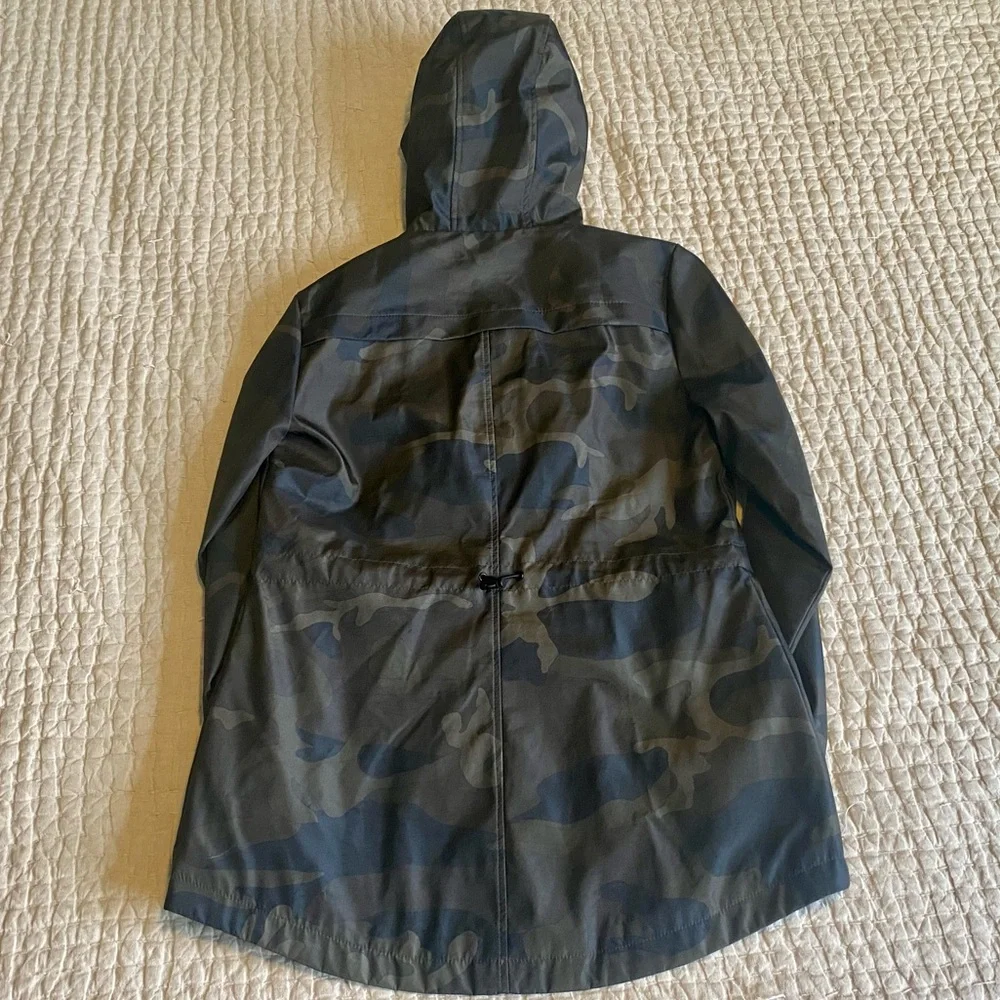 🌟MK🌟Michael Kors waterproof Camo Utility Jacket. - Picture 2 of 6